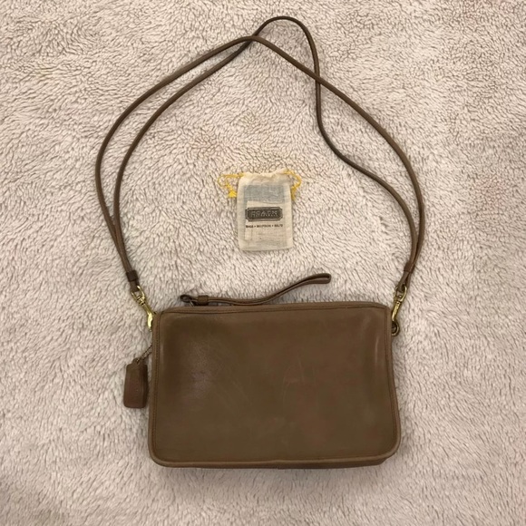 Coach Handbags - Coach Vintage Beige Bonnie Cashin Purse Bag